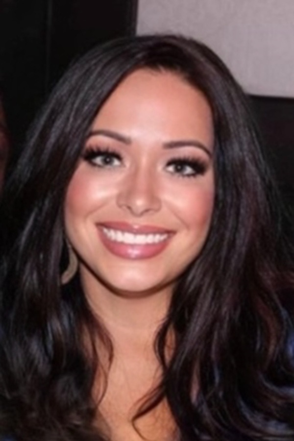 Cruise Brothers Travel Agent Miranda Davis